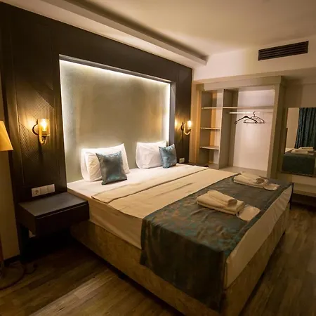 Anya Hotel *