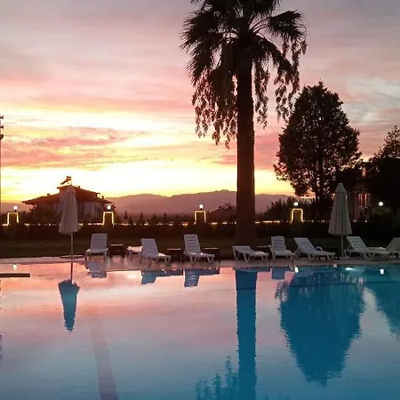 Anya Hotel *