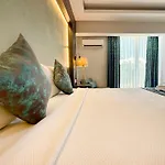 Anya Hotel