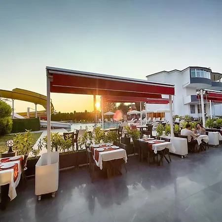 Anya Hotel *