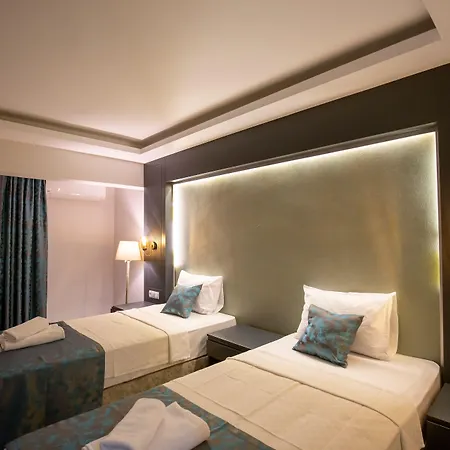 Anya Hotel *