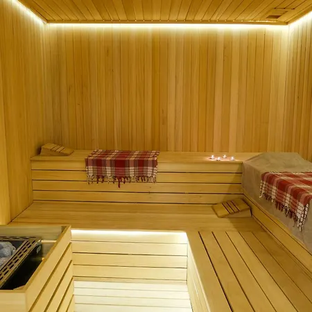 Hotel Anya *